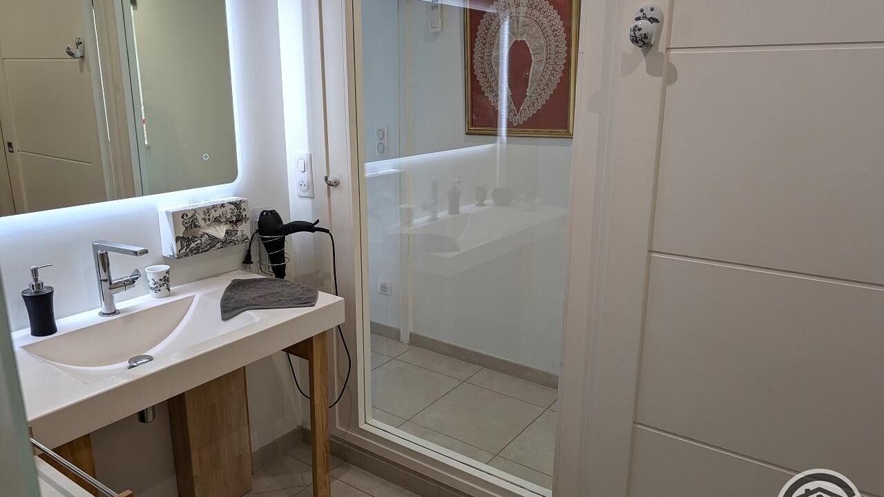 Photo of Bathroom in Villie-Morgon