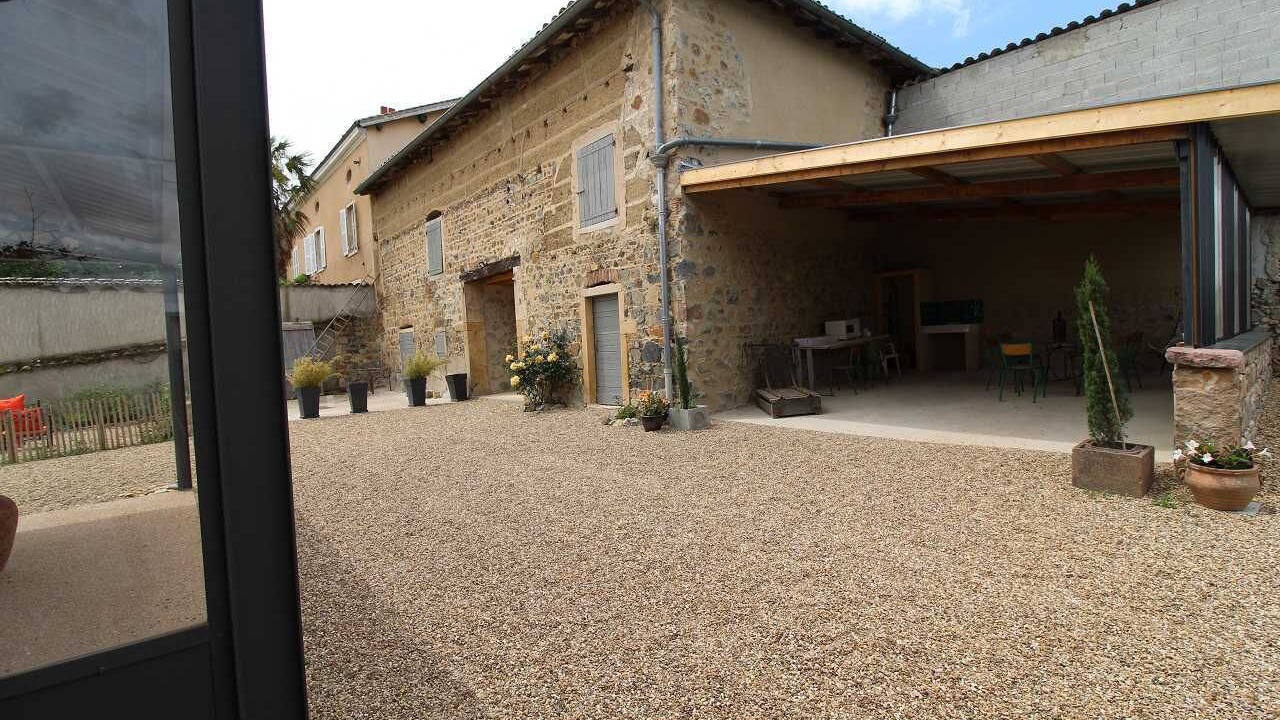 Photo of Patio Balcony in Villie-Morgon