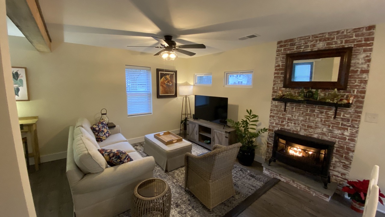 Photo of Livingroom in Bridgeton Townshp