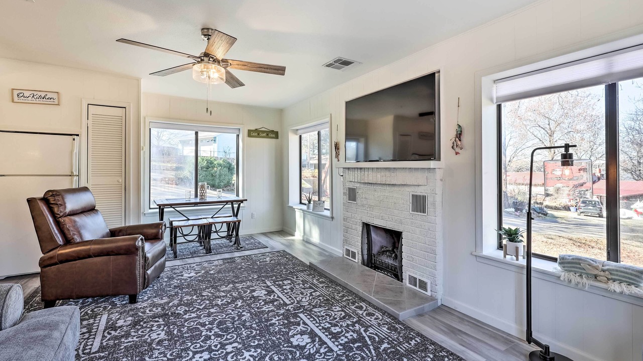 Photo of Bedroom in Grove