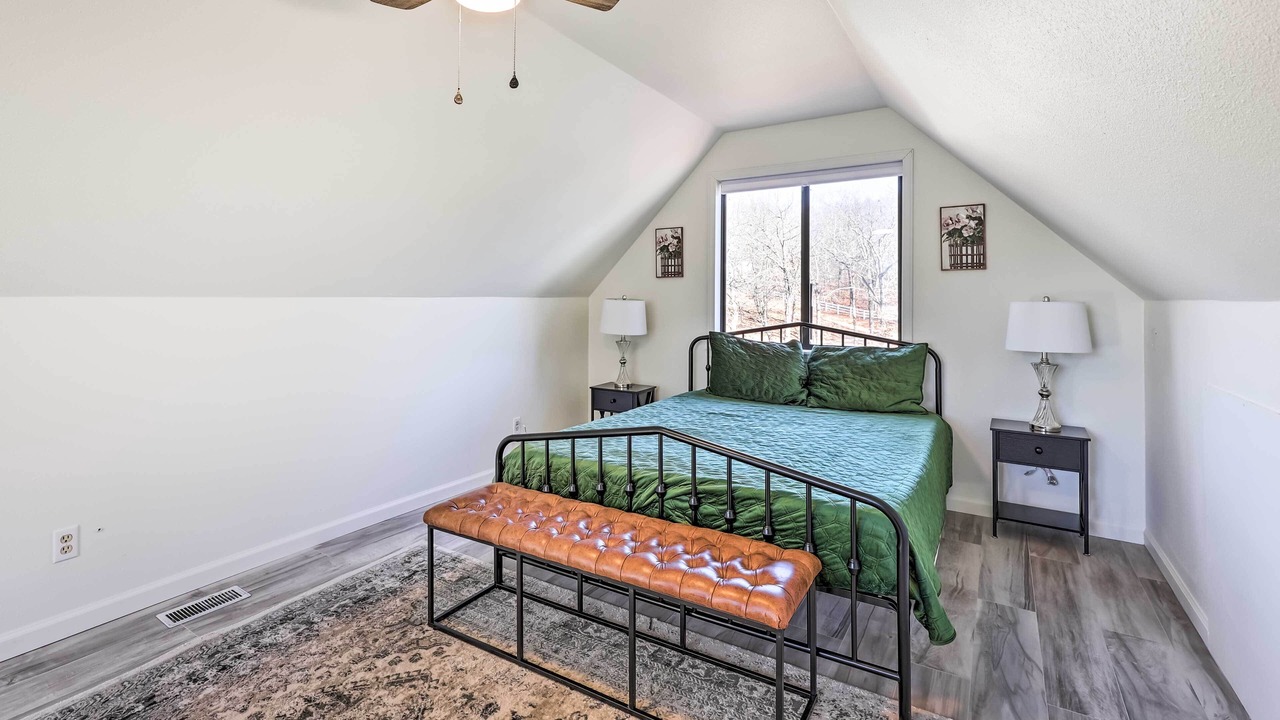 Photo of Bedroom in Grove