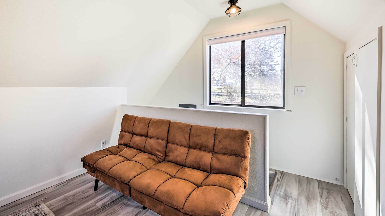 Photo of Livingroom in Grove