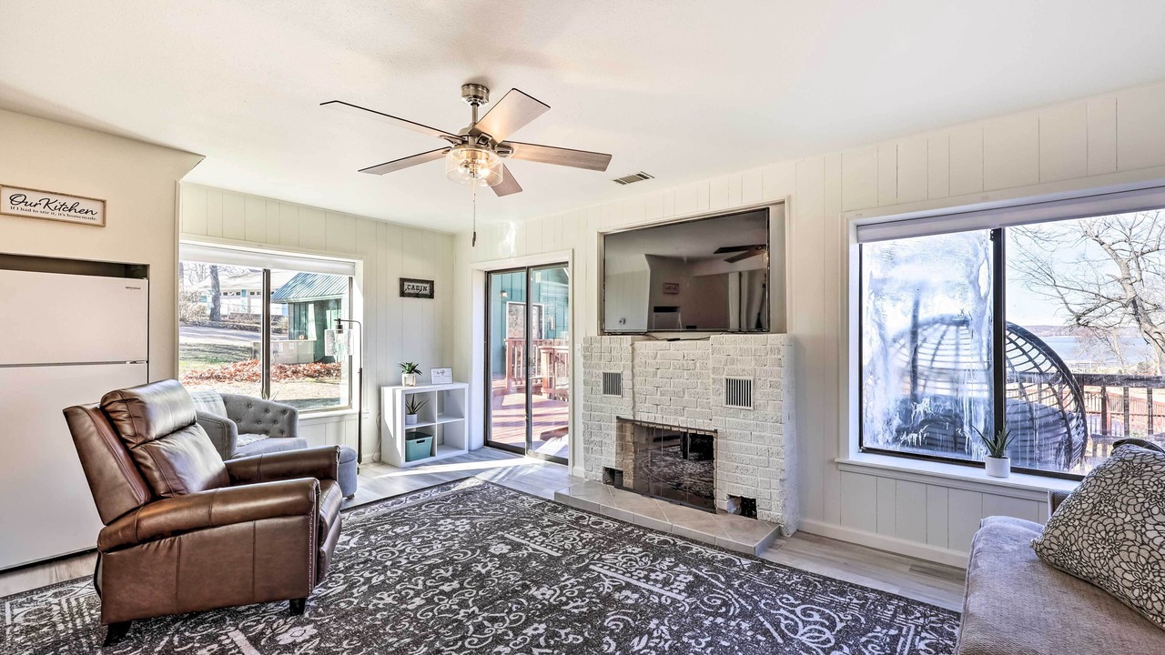 Photo of Livingroom in Grove