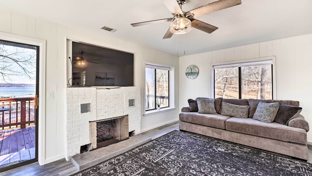 Photo of Bedroom in Grove