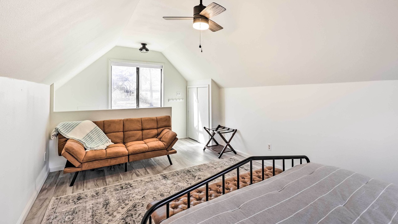Photo of Bedroom in Grove