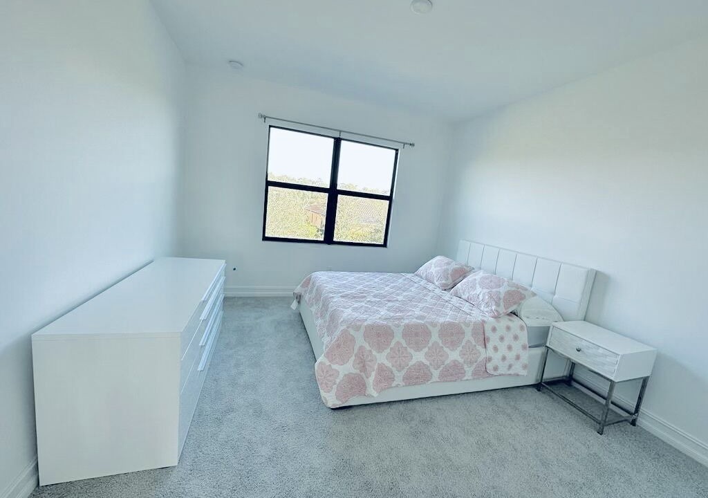 Photo of Bedroom in Naples