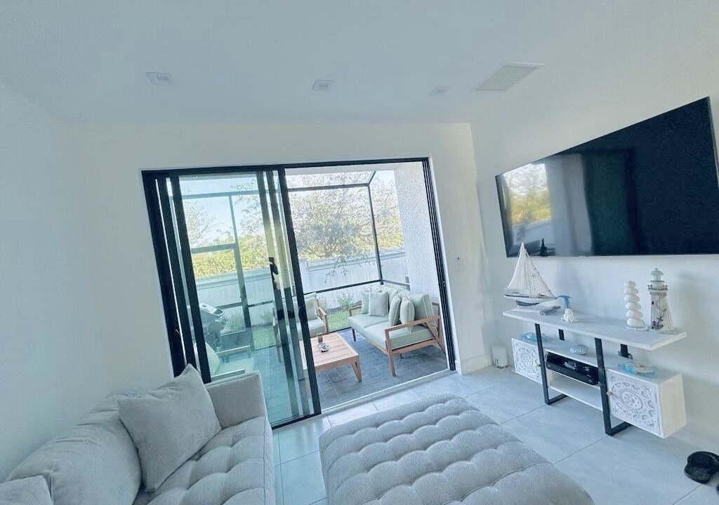 Photo of Livingroom in Naples
