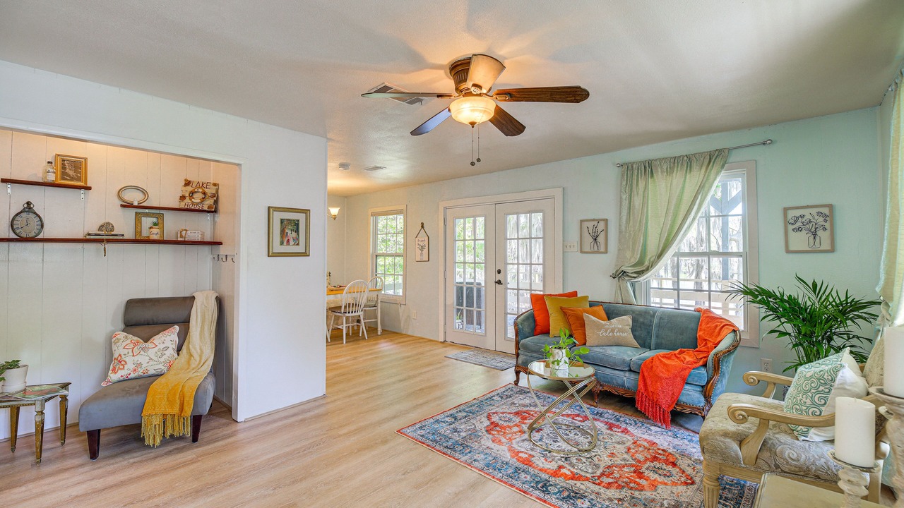 Photo of Livingroom in Votaw