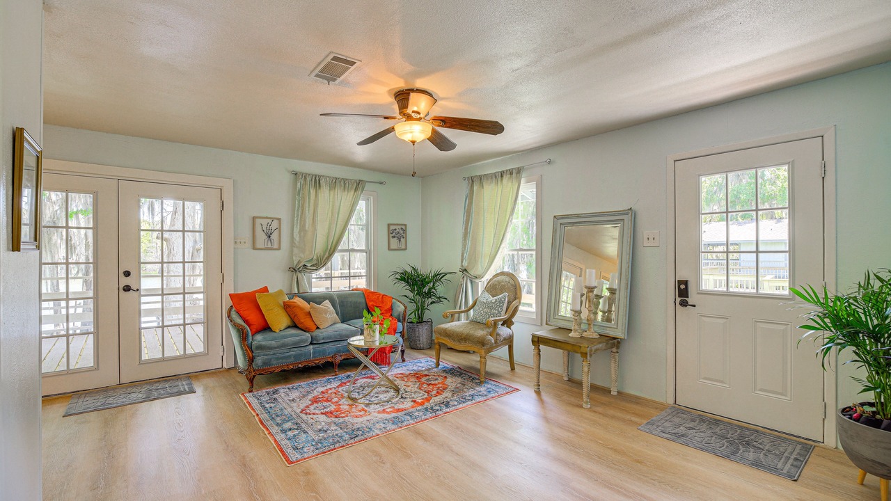 Photo of Livingroom in Votaw