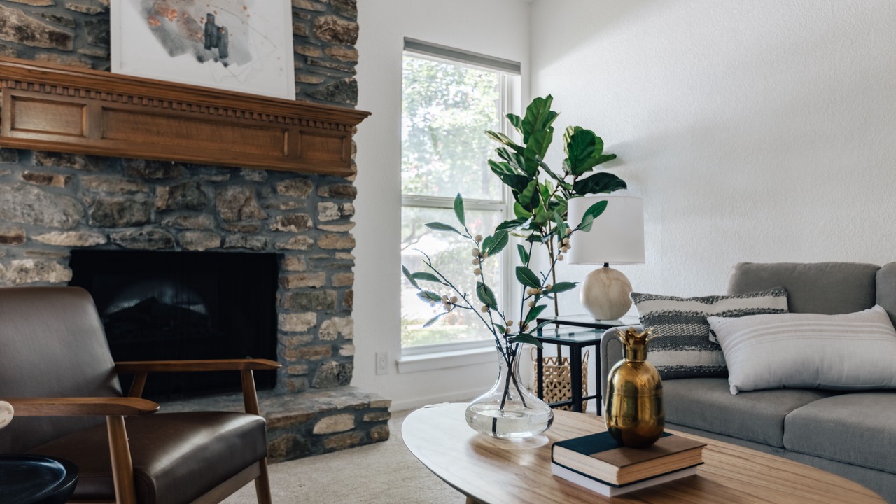 Photo of Livingroom in McNeil