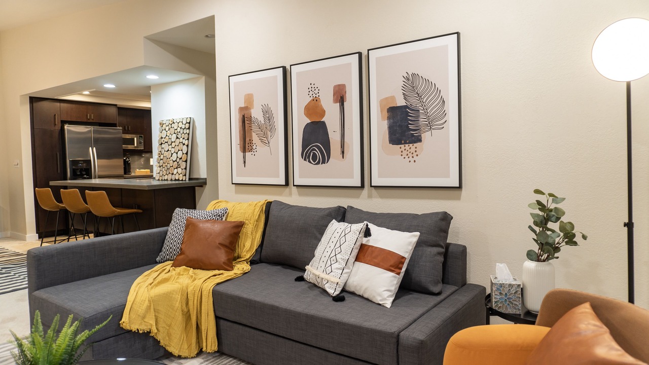 Photo of Livingroom in Northwest Bellevue