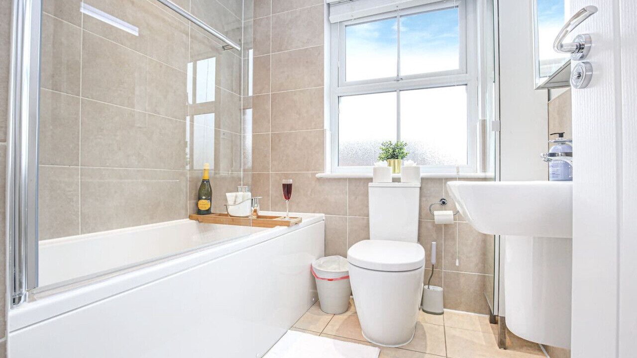 Photo of Others in Newport Pagnell