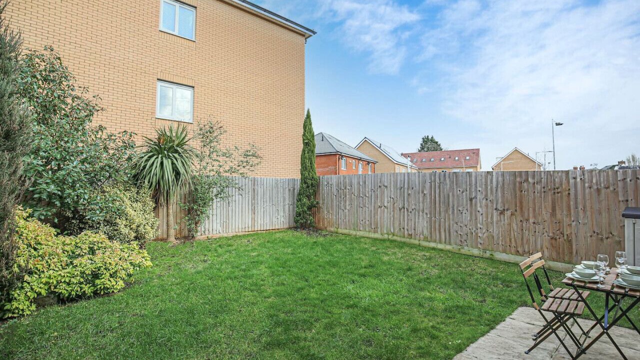 Photo of Others in Newport Pagnell