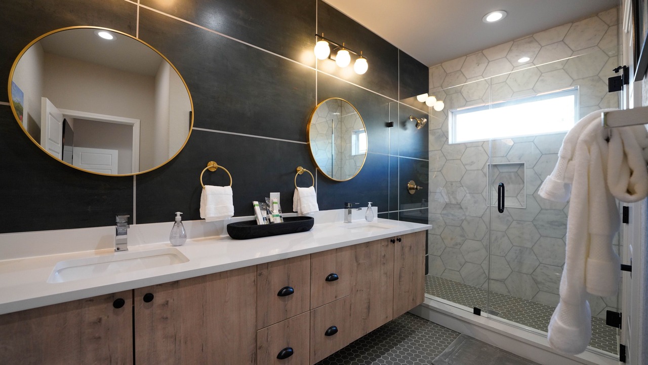 Photo of Bathroom in Southtown