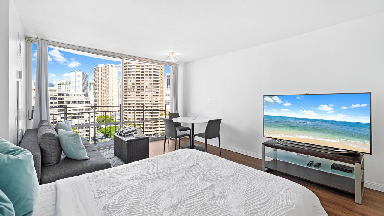 Photo of Livingroom in Waikiki