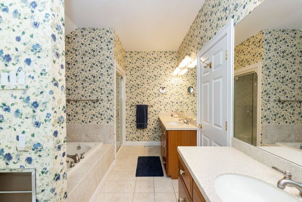 Photo of Bathroom in Little Neck Bay