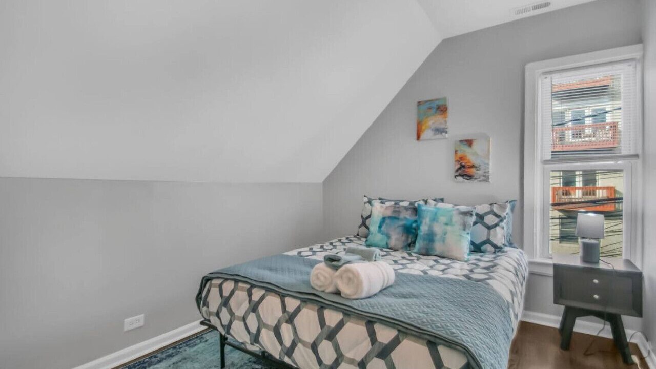Photo of Bedroom in Lakeview