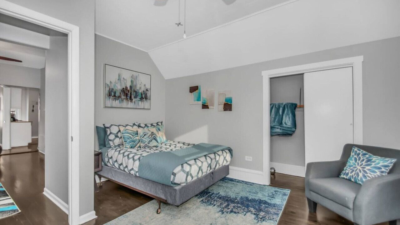 Photo of Bedroom in Lakeview
