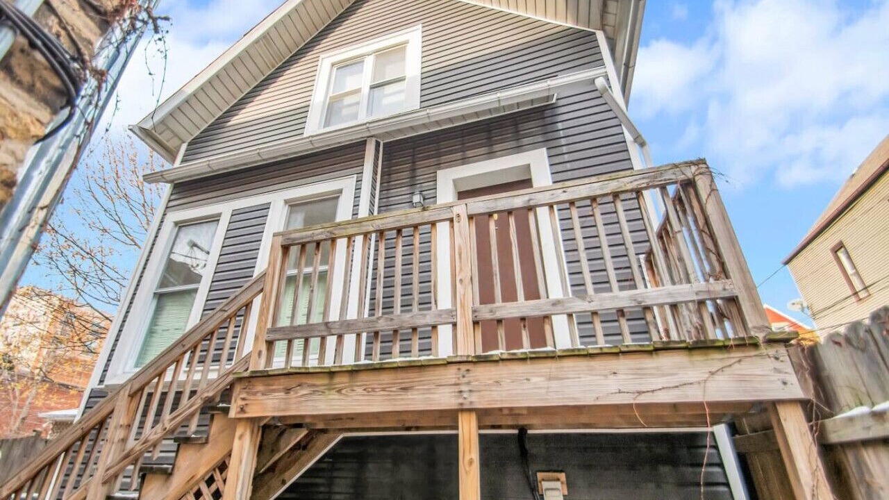 Photo of Outdoor in Lakeview