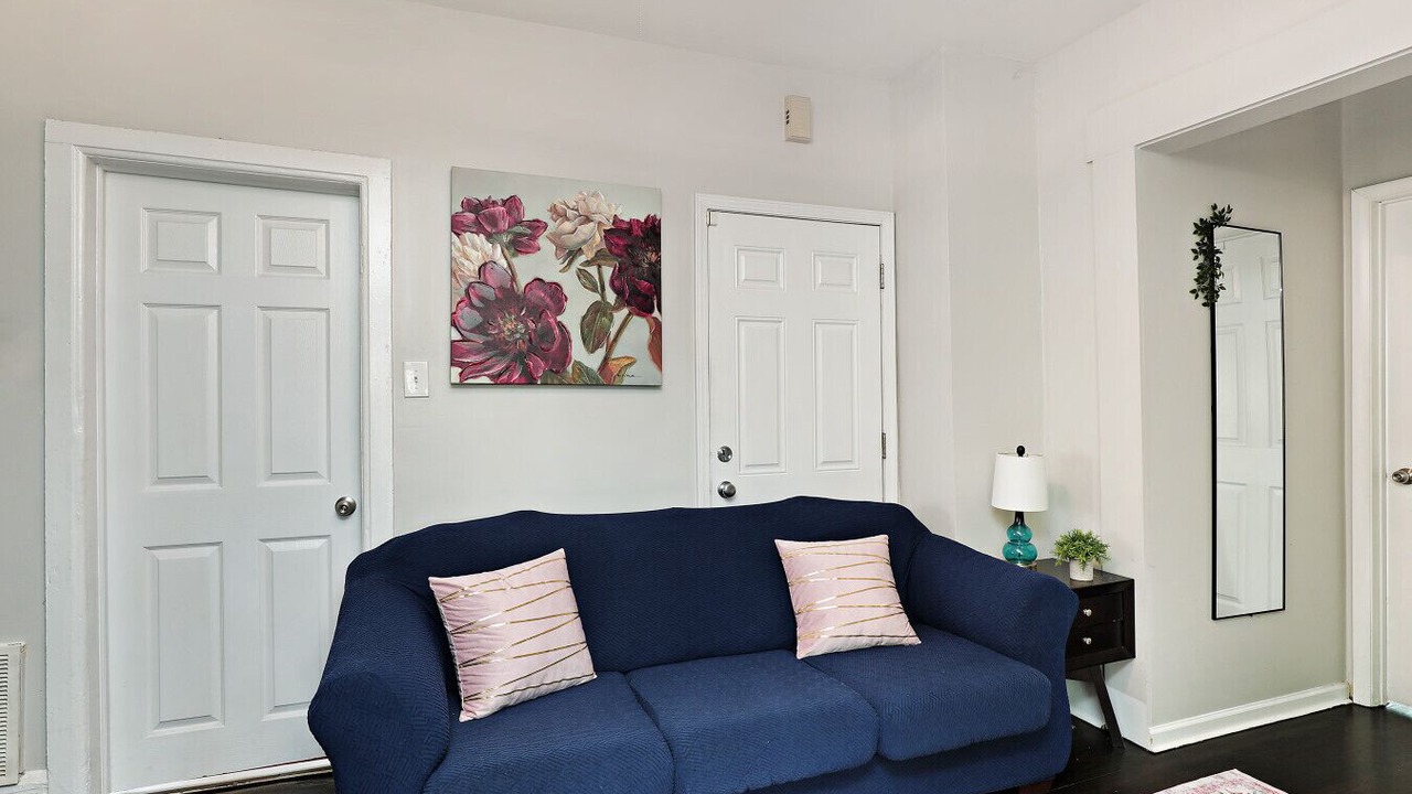 Photo of Livingroom in Lakeview