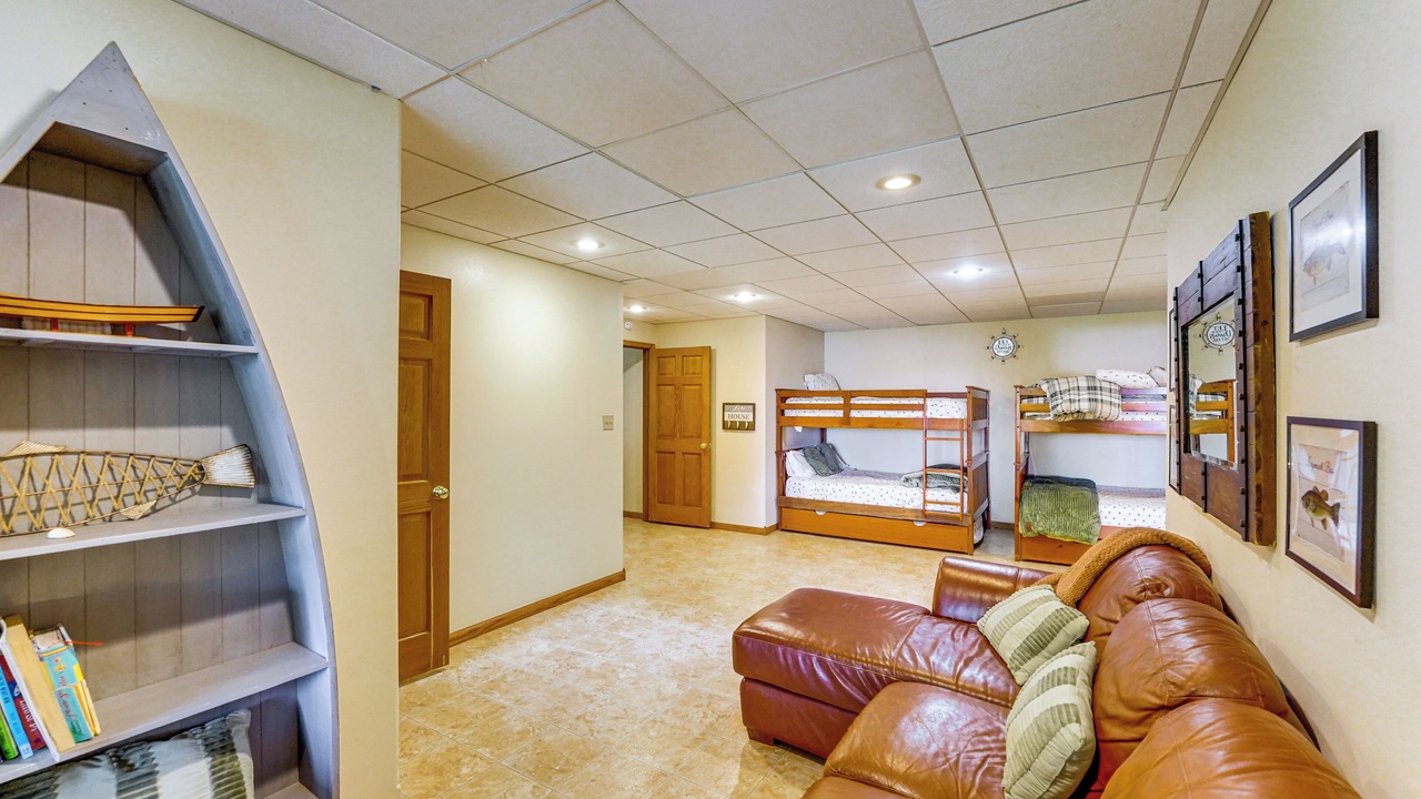 Photo of Bedroom in Grove