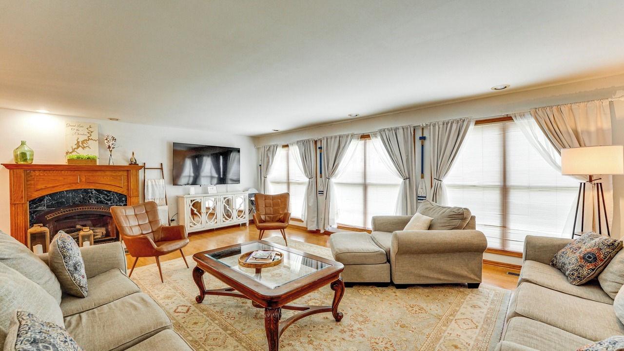 Photo of Livingroom in Grove