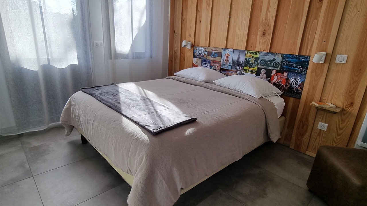 Photo of Bedroom in Gujan-Mestras