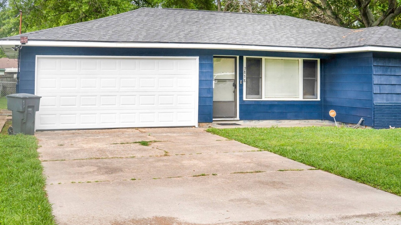 Photo of Outdoor in Groves