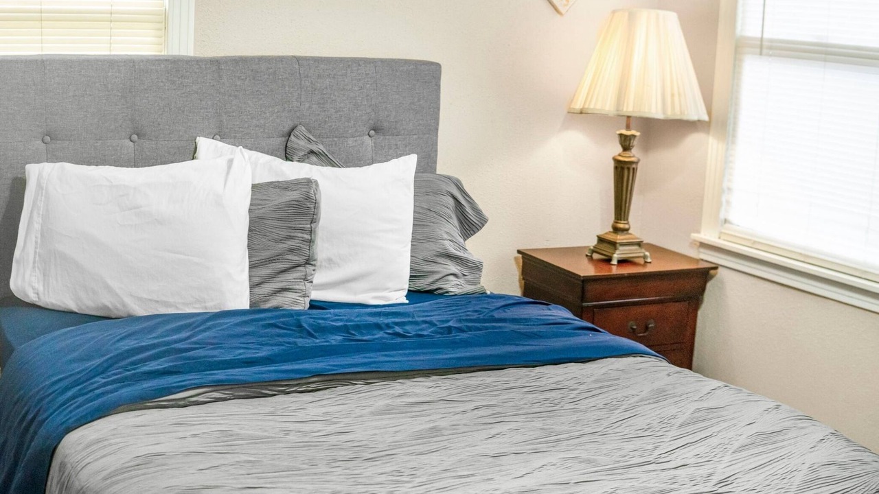 Photo of Bedroom in Groves