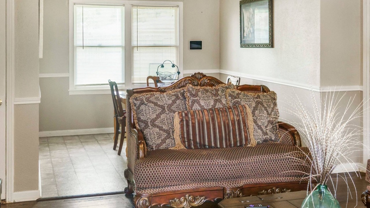 Photo of Livingroom in Groves