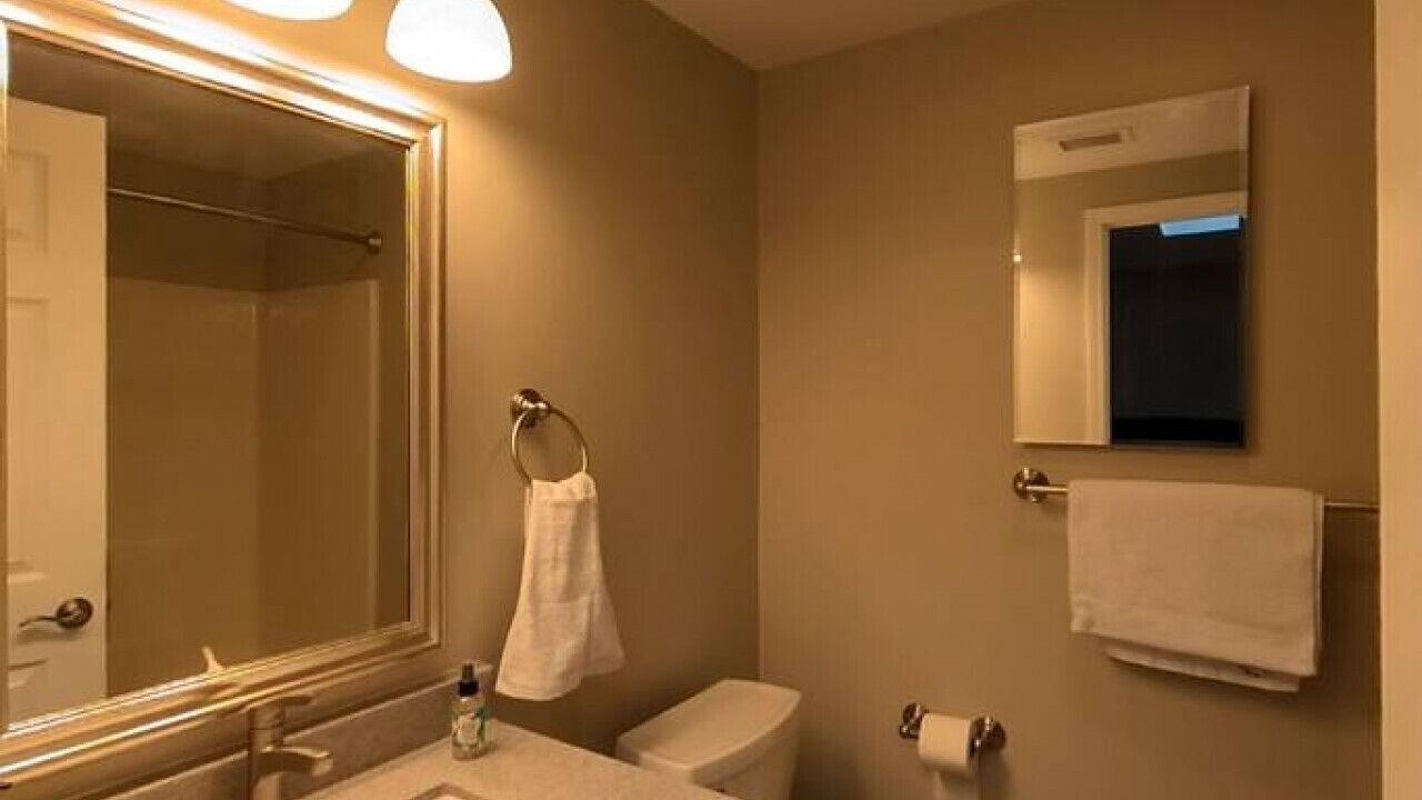 Photo of Bathroom in Oread
