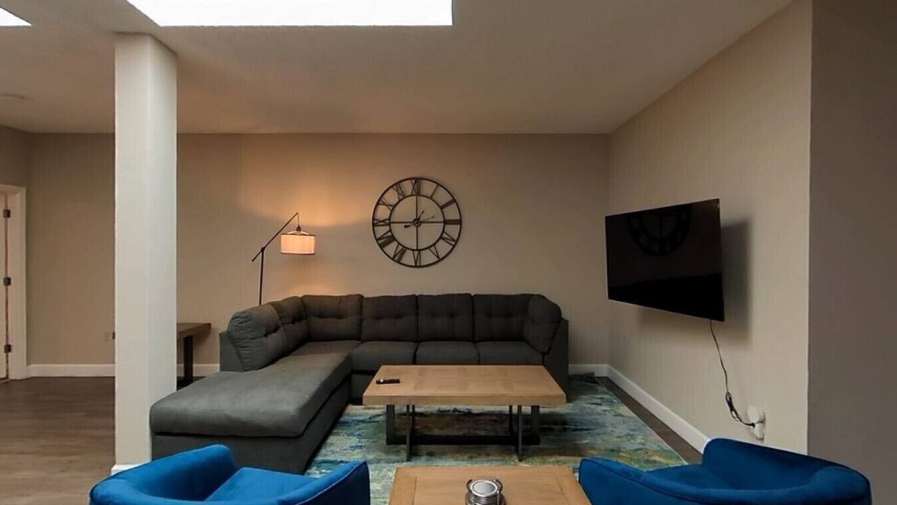 Photo of Livingroom in Oread