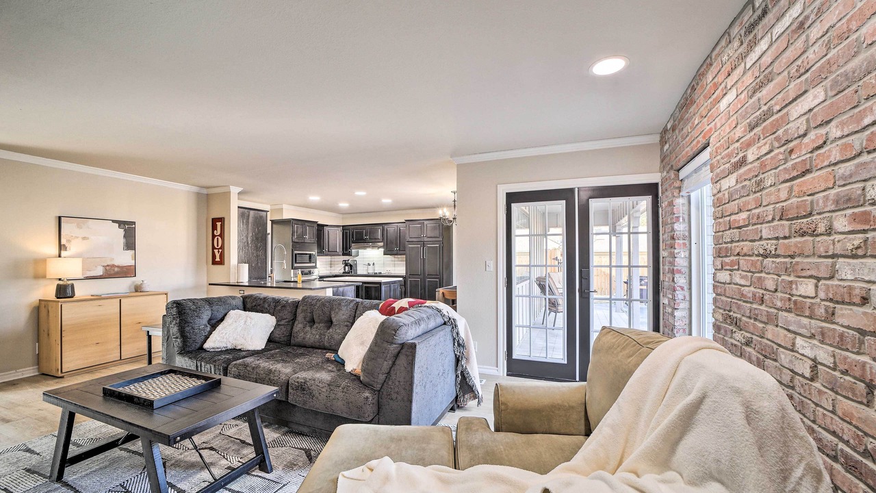 Photo of Livingroom in South Tulsa
