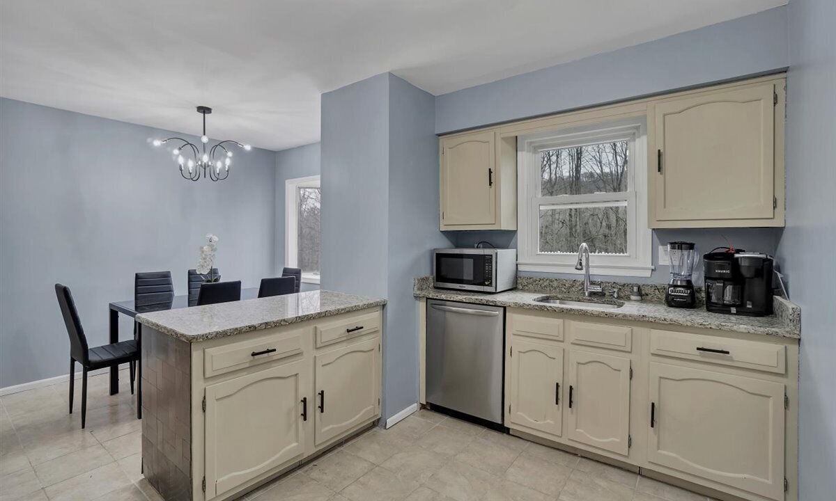 Photo of Kitchen in South Blooming Grove