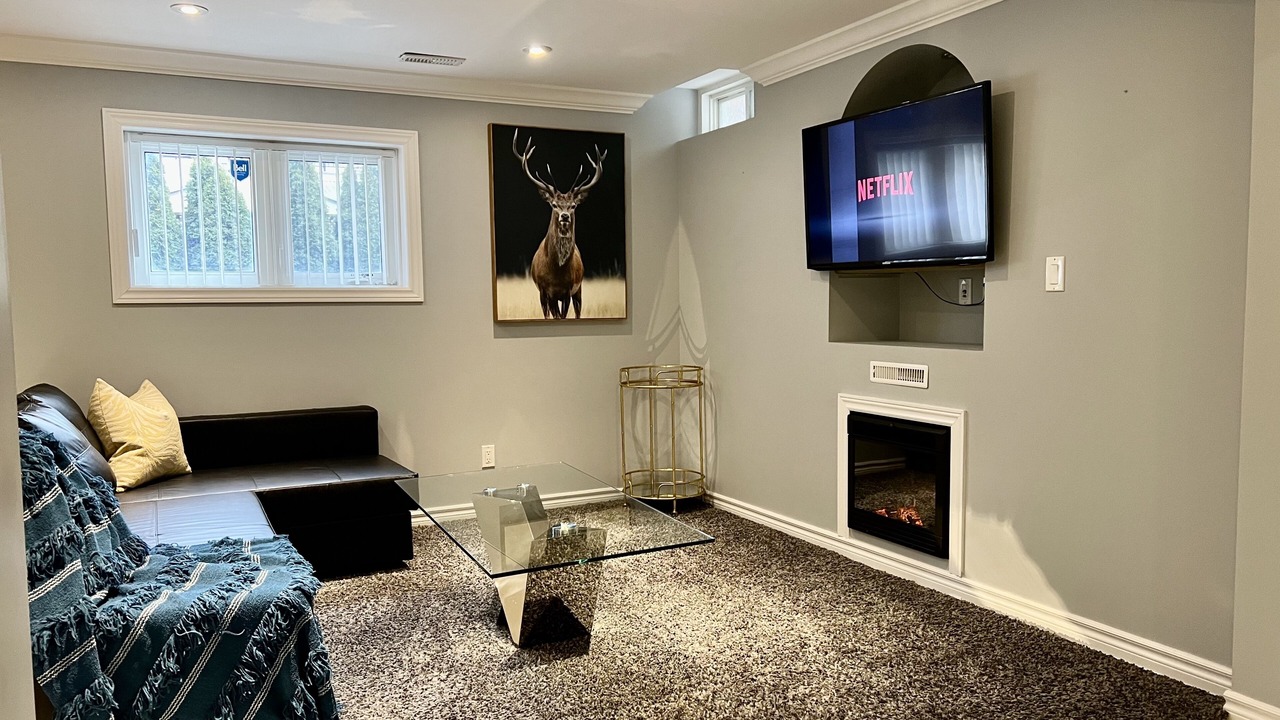 Photo of Livingroom in Meadowvale Village