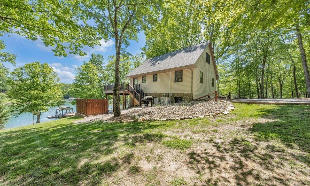 Photo of Outdoor in Huddleston