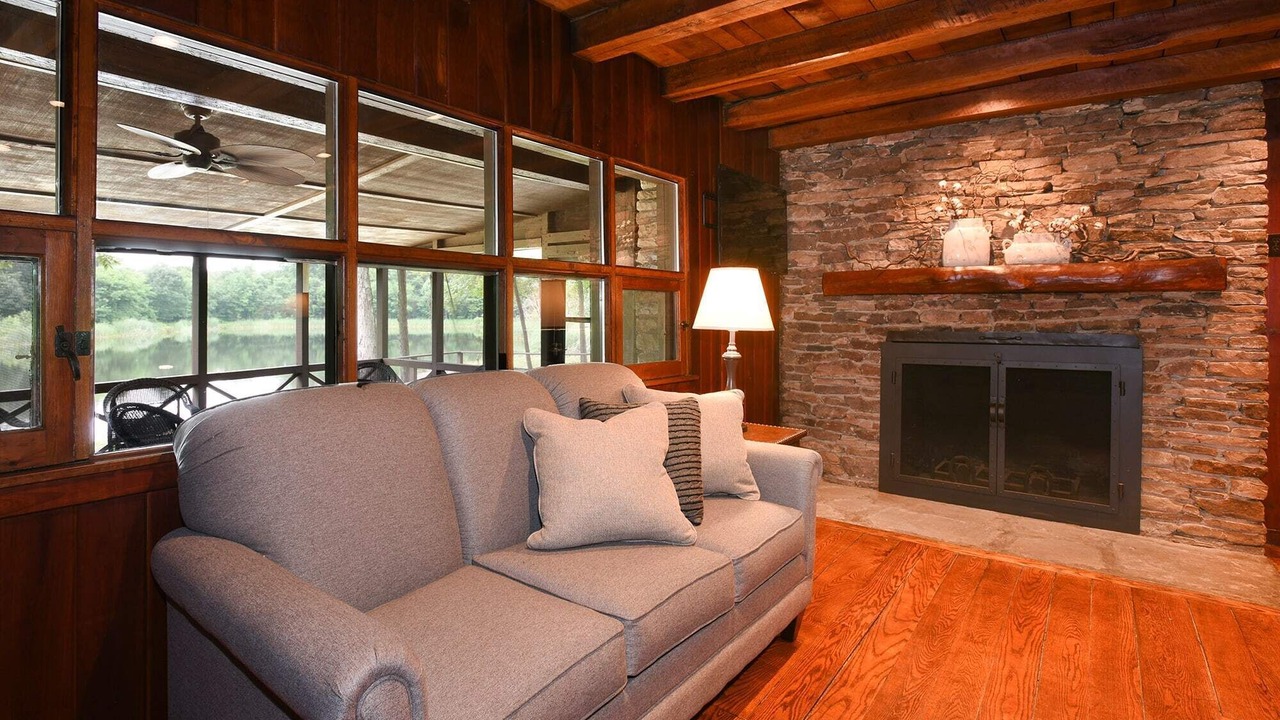 Photo of Livingroom in Seven Springs
