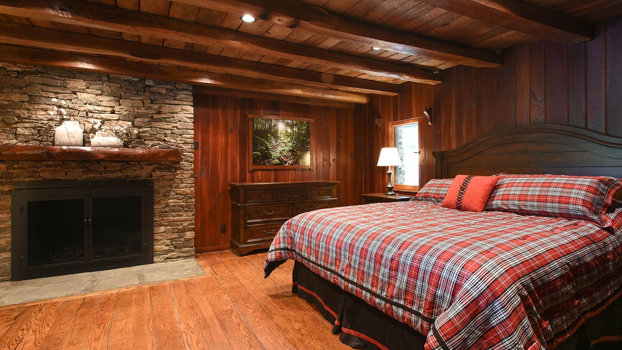 Photo of Bedroom in Seven Springs