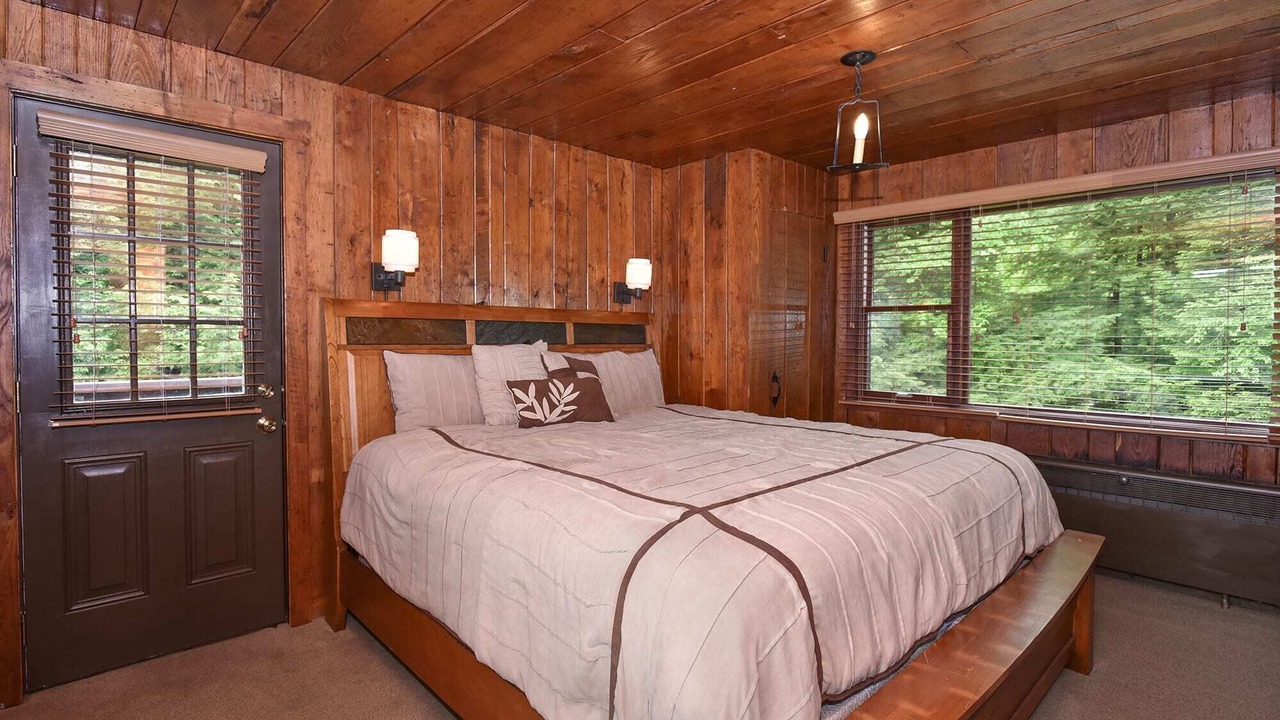 Photo of Bedroom in Seven Springs