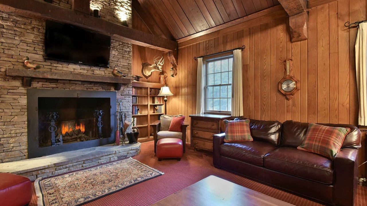Photo of Livingroom in Seven Springs