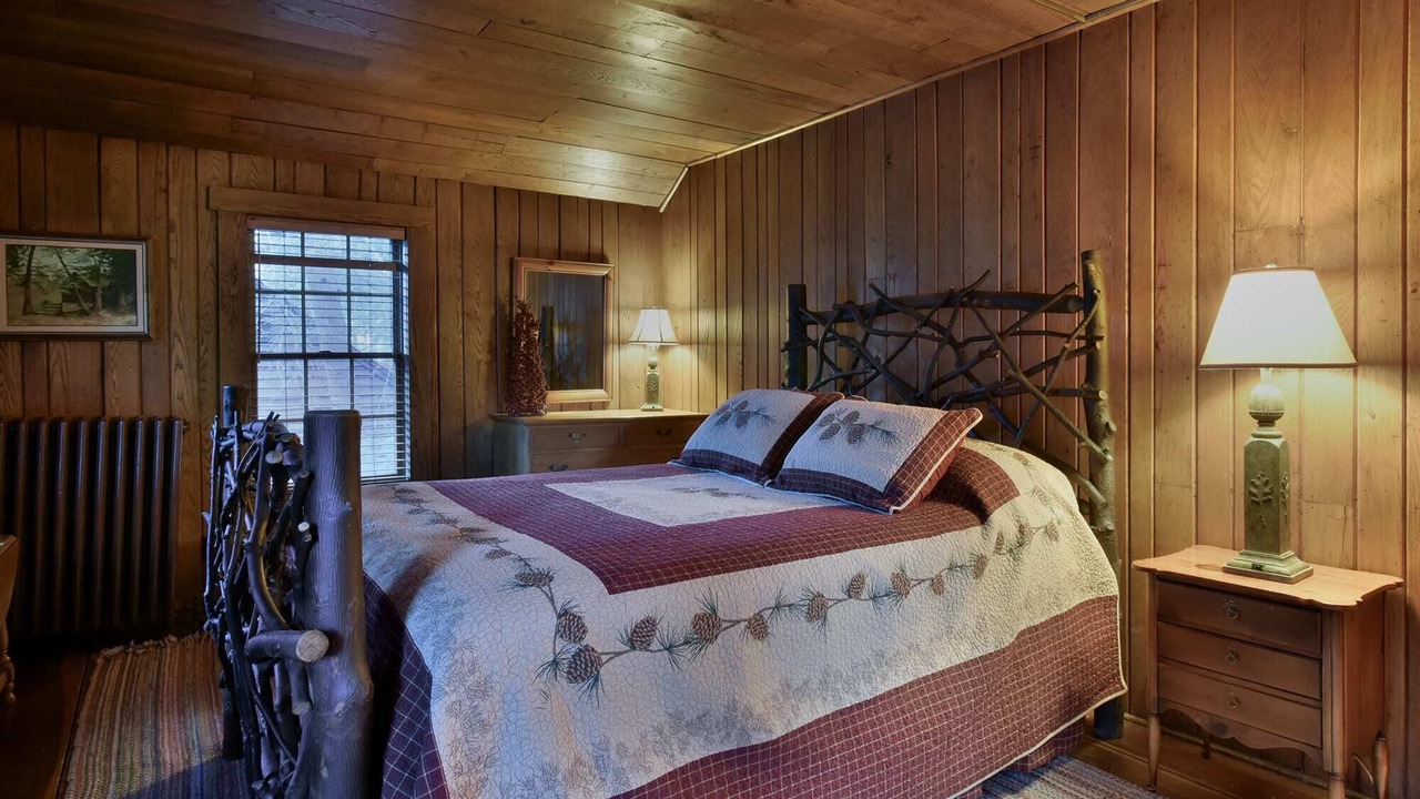 Photo of Bedroom in Seven Springs