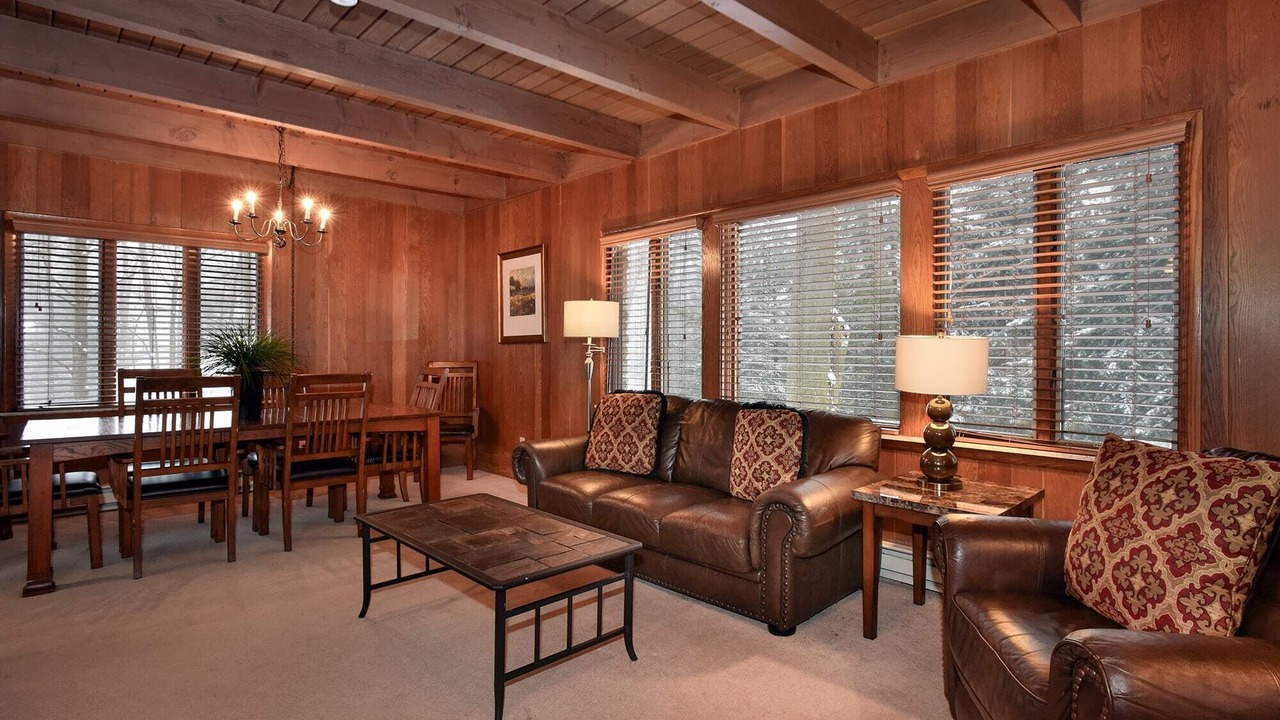 Photo of Livingroom in Seven Springs
