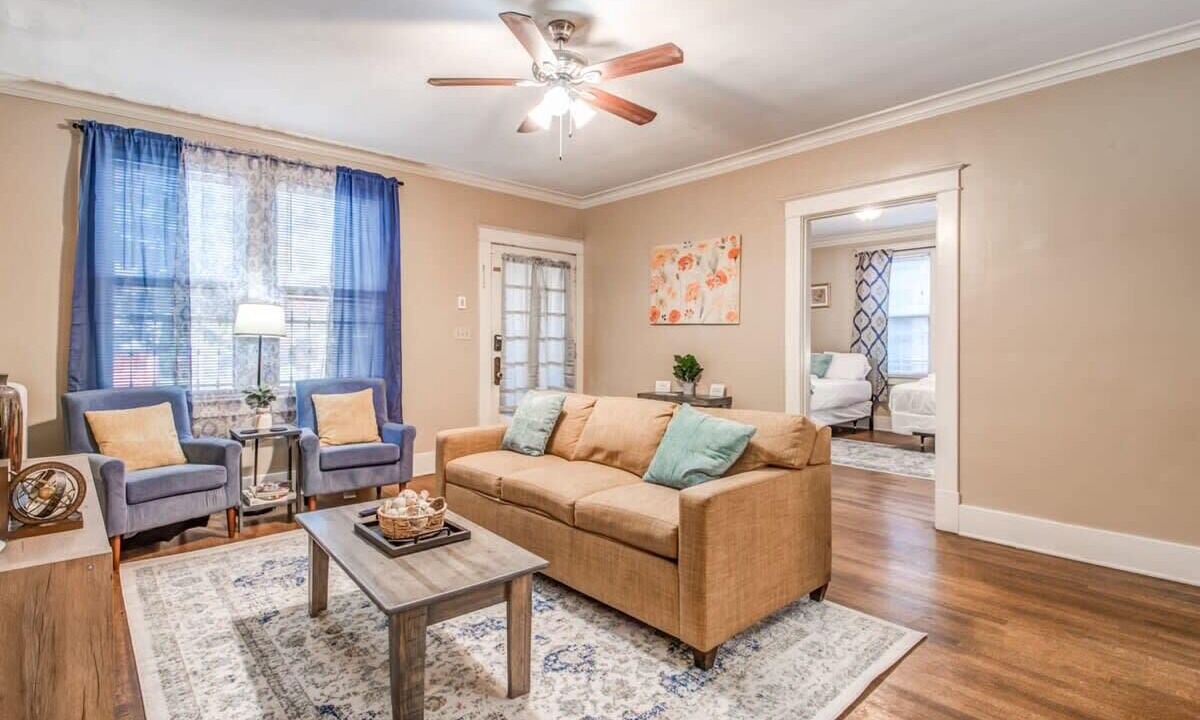 Photo of Livingroom in Evergreen
