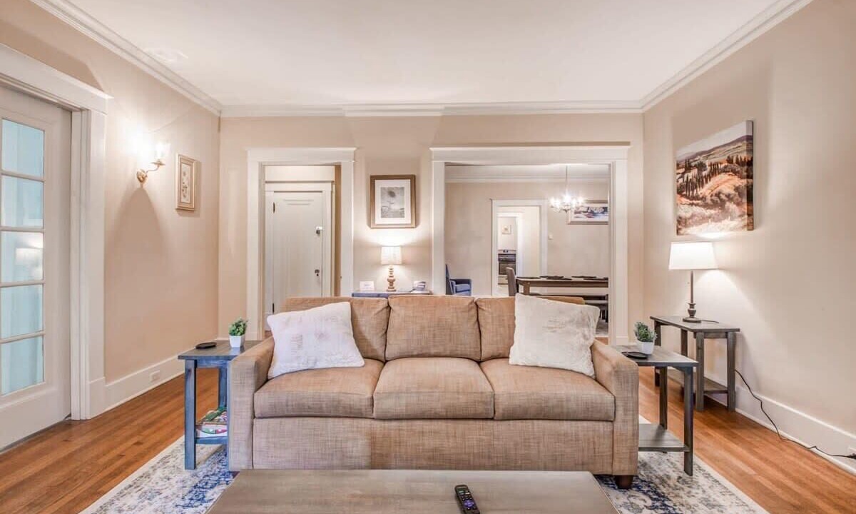 Photo of Livingroom in Evergreen