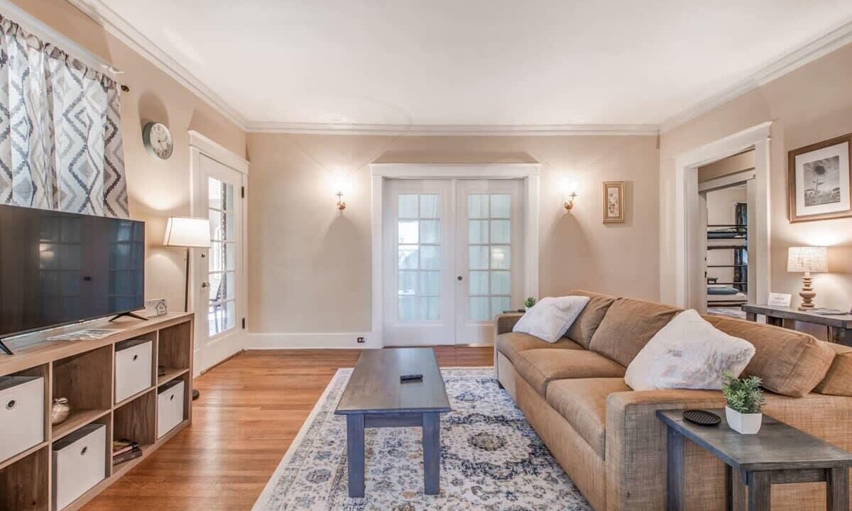 Photo of Livingroom in Evergreen