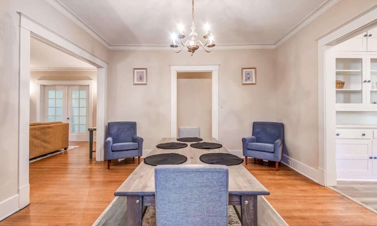 Photo of Livingroom in Evergreen