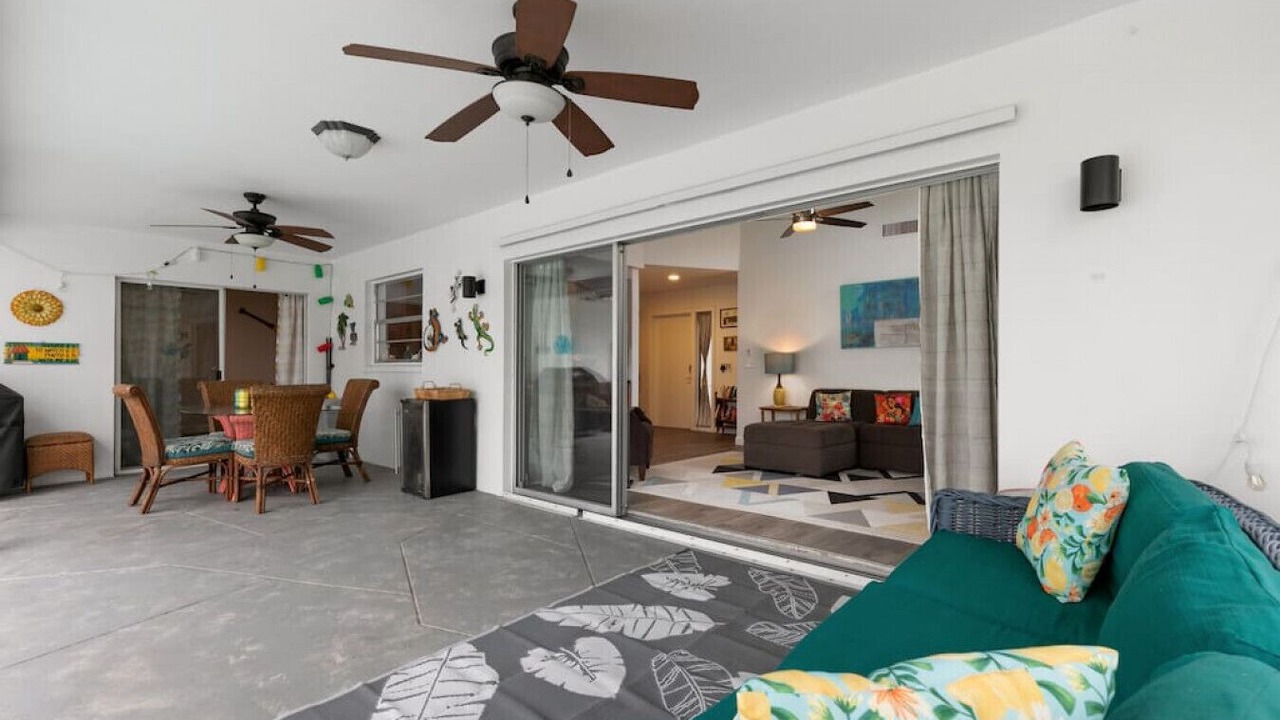 Photo of Livingroom in Cypress Lake