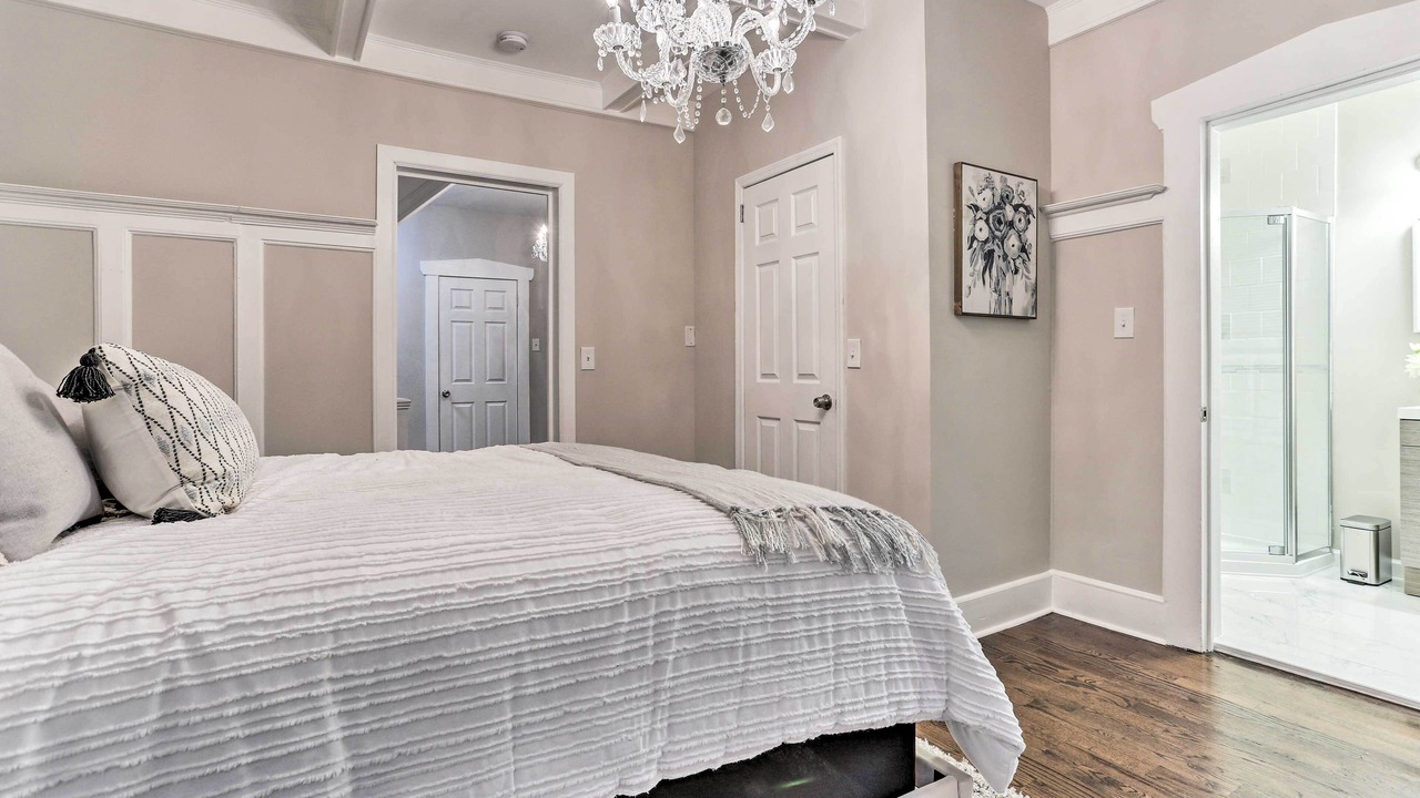 Photo of Bedroom in Weequahic