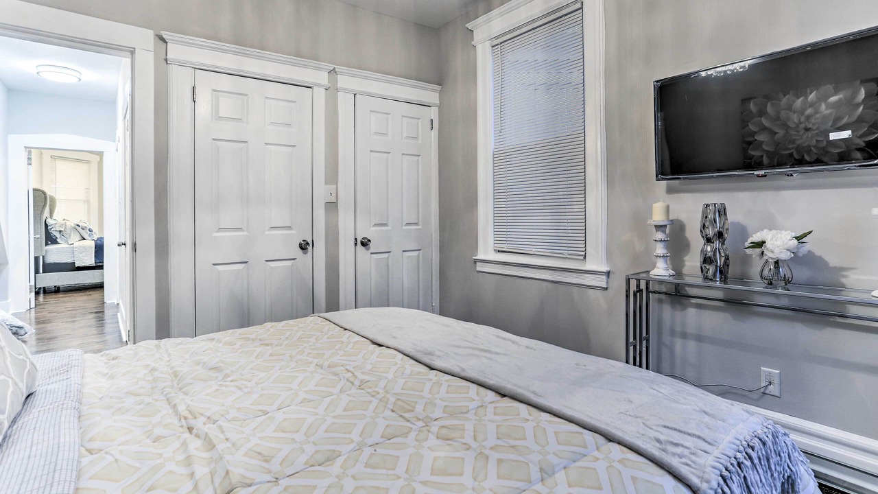 Photo of Bedroom in Weequahic