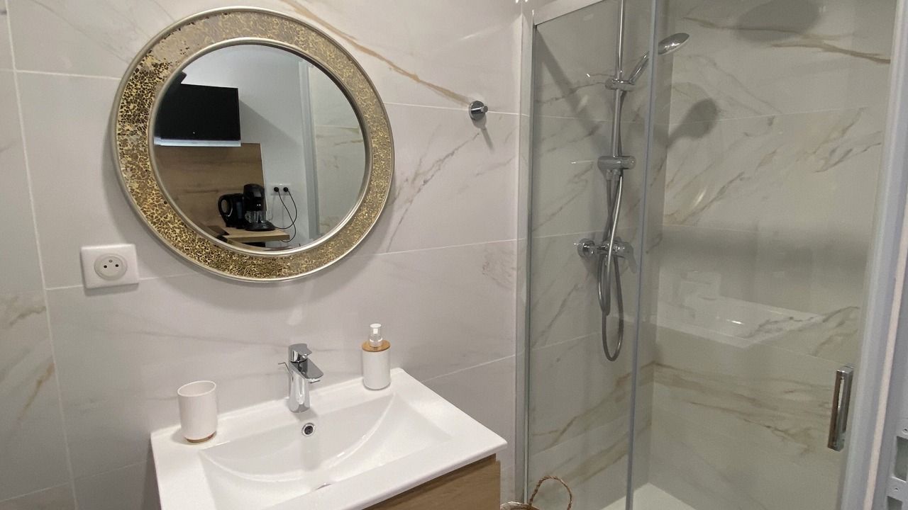 Photo of Bathroom in Saint-Quentin